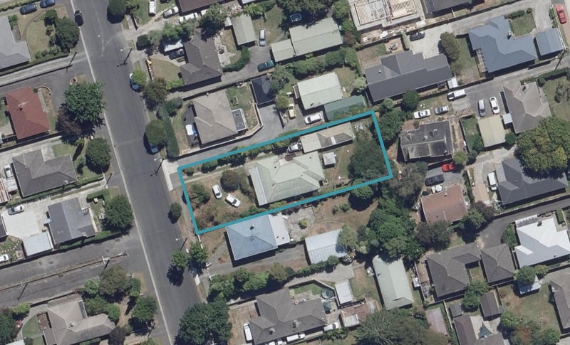 72 Fox Street, Hamilton East, Hamilton - Carousel 1