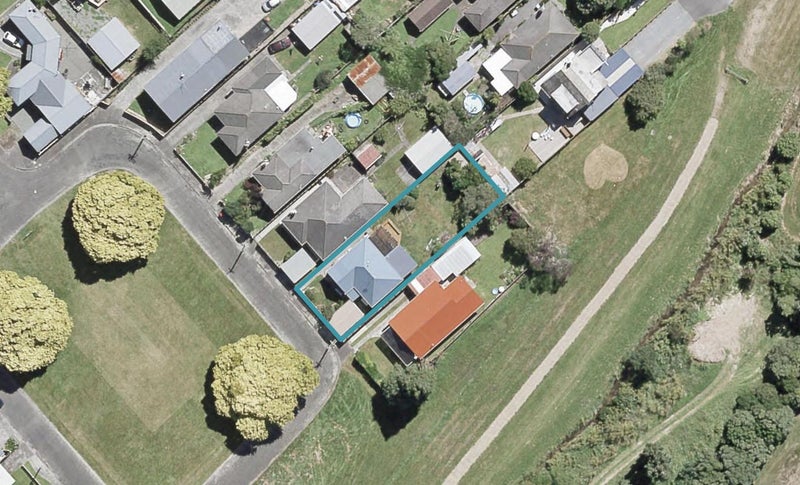 11 The Square, Manor Park, Lower Hutt - Carousel 1
