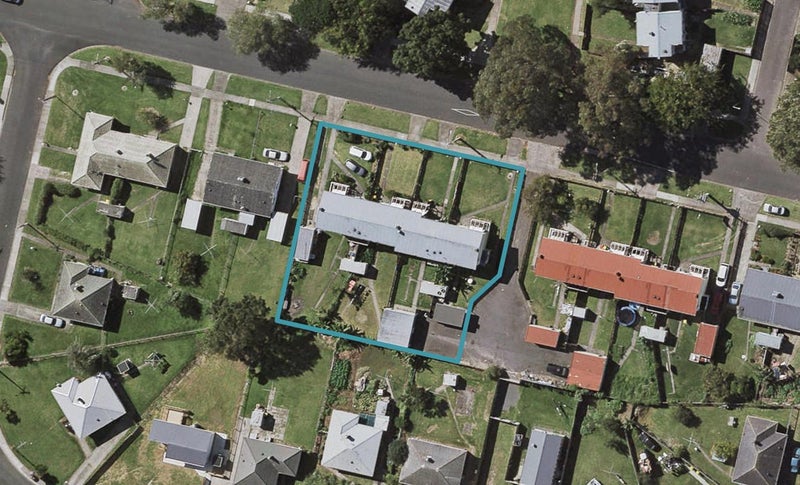 18 Johnstones Road, Ōtara, Auckland - Carousel 1