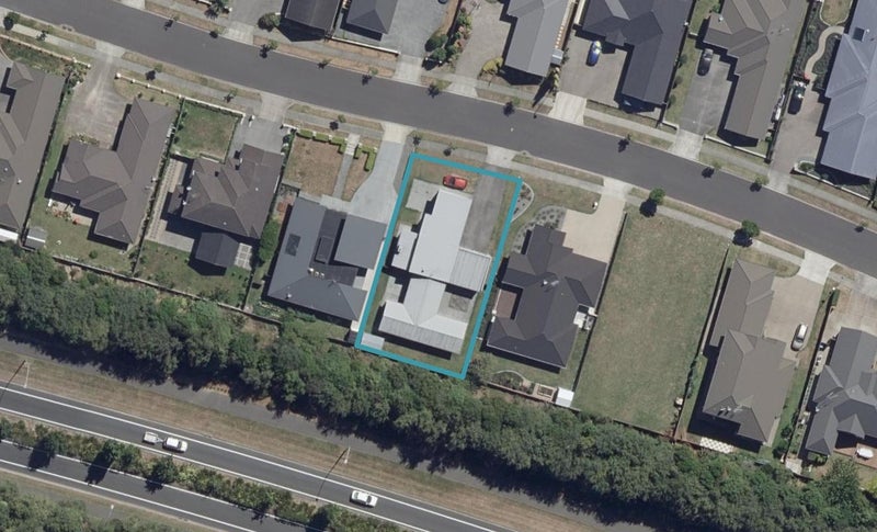 21 Langdale Court, Huntington, Hamilton - Carousel 1