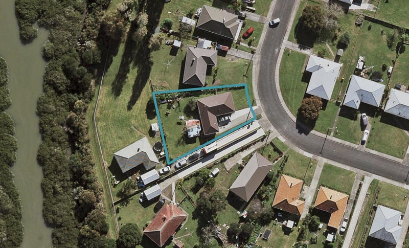 36 Firth Crescent, Otara, Auckland - Carousel 1