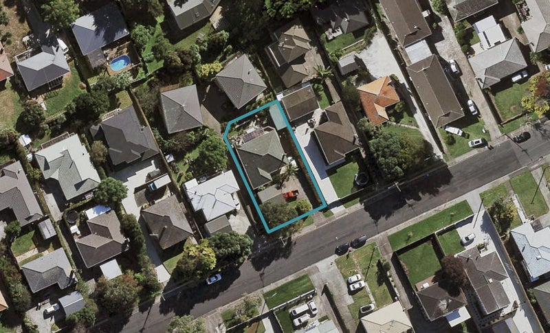 15 Commissariat Road, Mount Wellington, Auckland - Carousel 1