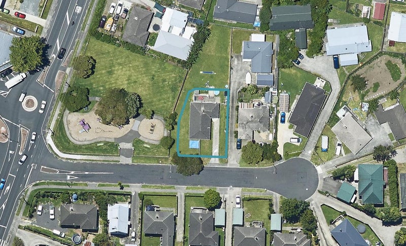 7 Surrey Grove, Parkvale, Tauranga - Carousel 1