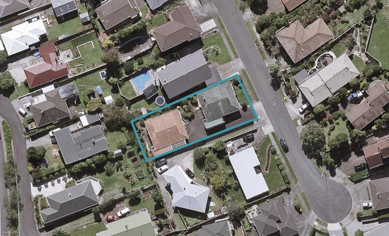 1/16 Kellyville Heights, Merrilands, New Plymouth - Carousel 1