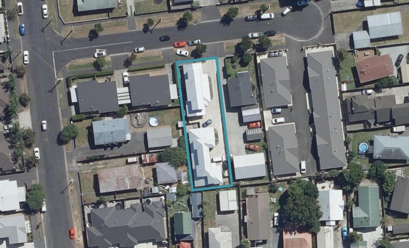 1/2 Pitt Street, Frankton, Hamilton - Carousel 1