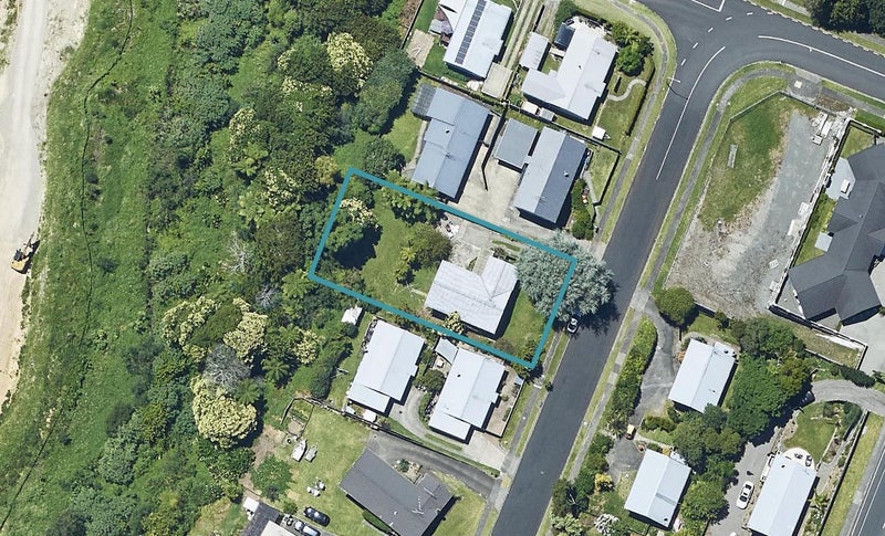 6 Burns Street, Gate Pa, Tauranga - Carousel 1