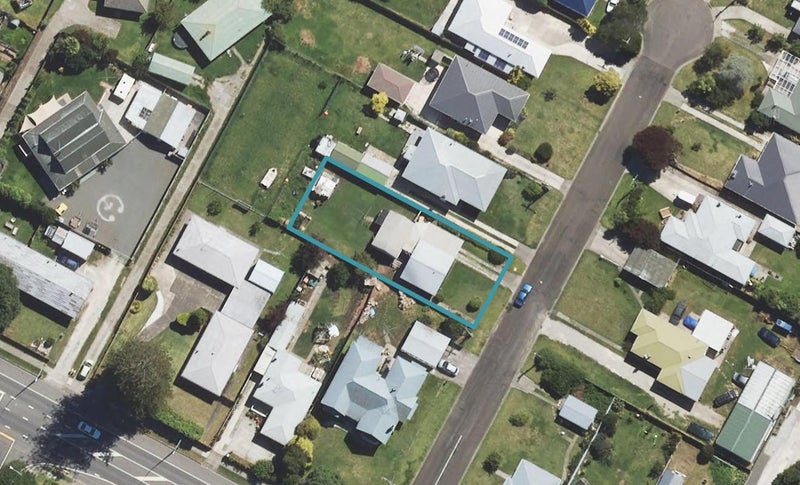 2 Lewis Street, Kaiti, Gisborne - Carousel 1