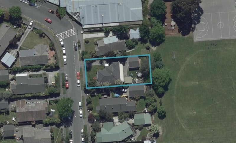 10 Brookby Crescent, Avonhead, Christchurch - Carousel 1