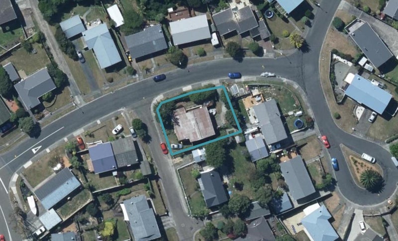 14 Woolwich Close, Whitby, Porirua - Carousel 1