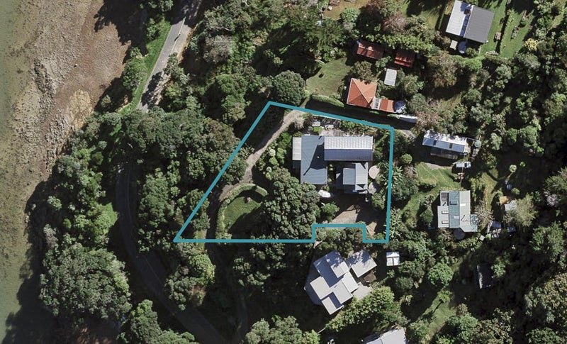 106 Wharf Road, Ostend, Waiheke Island - Carousel 1