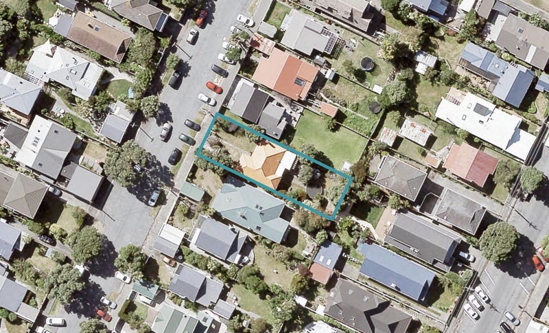 27 Tuatoru Street, Eastbourne, Lower Hutt - Carousel 1