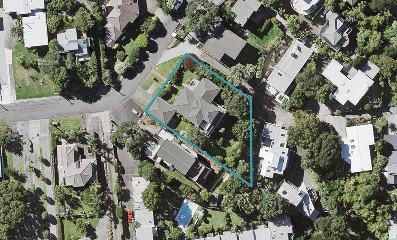 12 Parr Terrace, Castor Bay, Auckland - Carousel 1