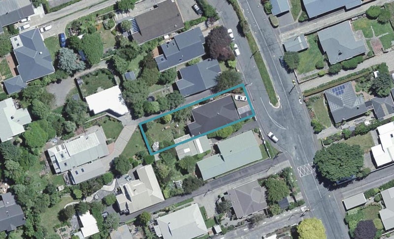 45 Parkvale Road, Karori, Wellington - Carousel 1