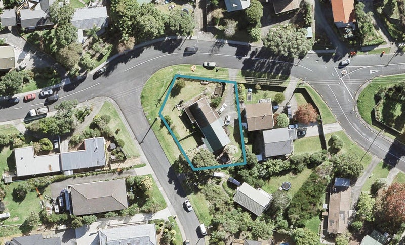 2/146 Stredwick Drive, Torbay, Auckland - Carousel 1