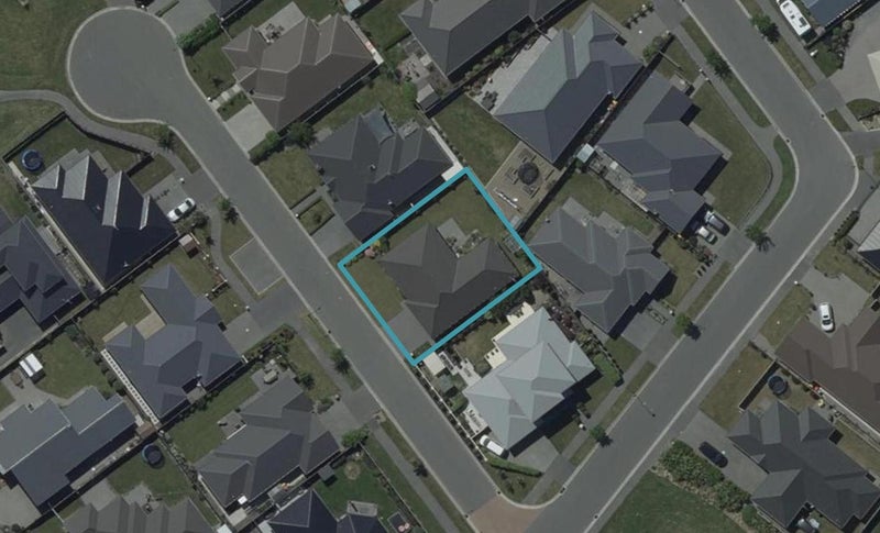 4 Fintan Mews, Aidanfield, Christchurch - Carousel 1