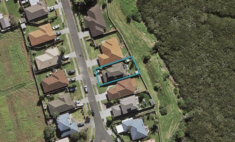 12 Lolim Place, Favona, Auckland - Carousel 1
