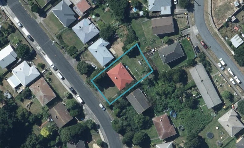 16 Gloucester Street, Cannons Creek, Porirua - Carousel 1