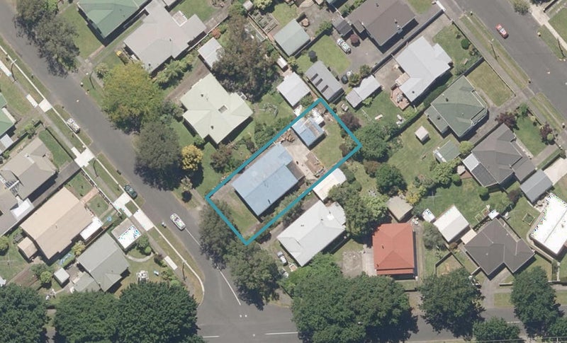 71 Young Street, Whanganui East, Whanganui - Carousel 1