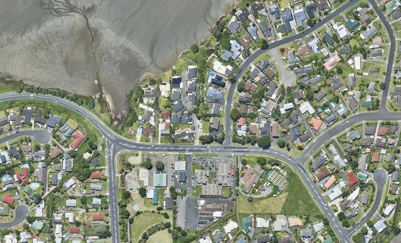 4 Azores Way, Welcome Bay, Tauranga - Carousel 1
