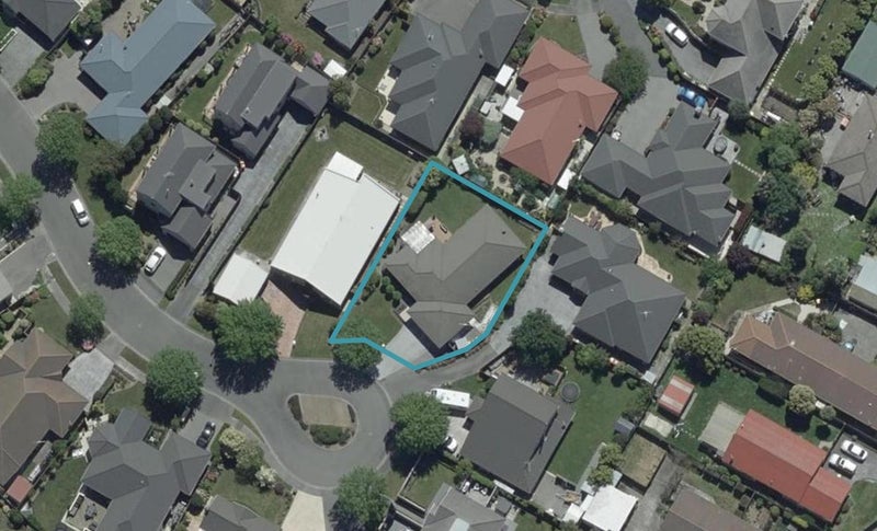 9 Dinglebay Place, Casebrook, Christchurch - Carousel 1