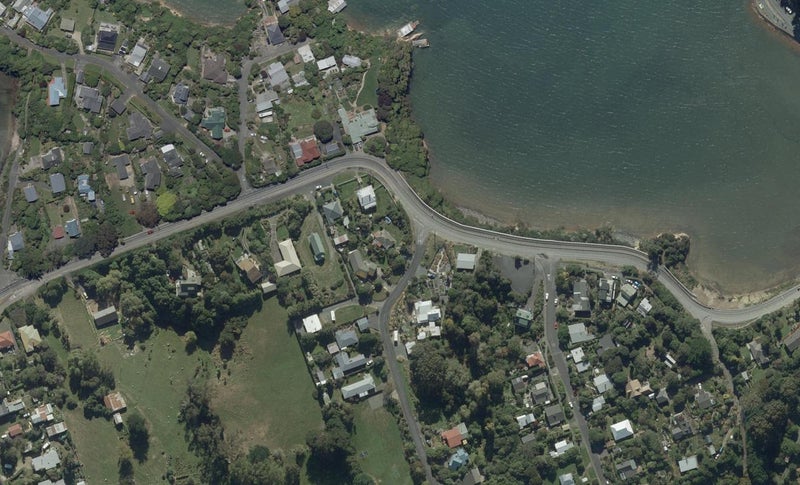 2 Frances Street, Broad Bay, Dunedin - Carousel 1