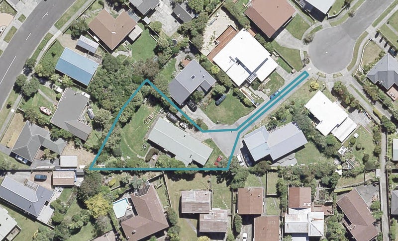 14 Cherry Blossom Grove, Maungaraki, Lower Hutt - Carousel 1