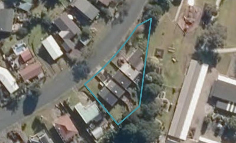 15C Raumati Crescent, Onerahi, Whangarei - Carousel 1