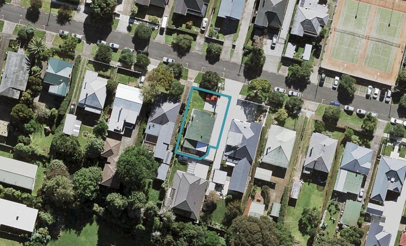 16 Grove Road, Sandringham, Auckland - Carousel 1