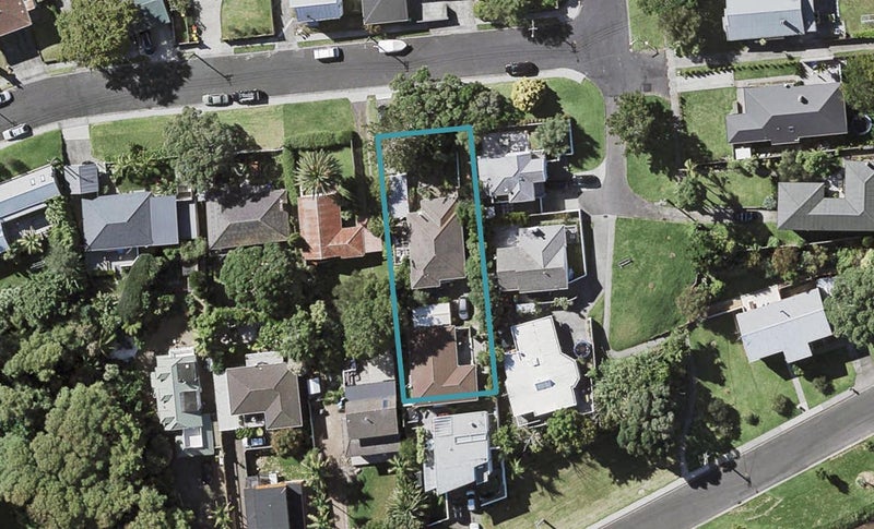 1/55 Hanlon Crescent, Narrow Neck, Auckland - Carousel 1