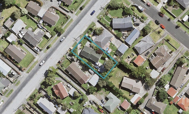 94 Bruce McLaren Road, Henderson, Auckland - Carousel 1