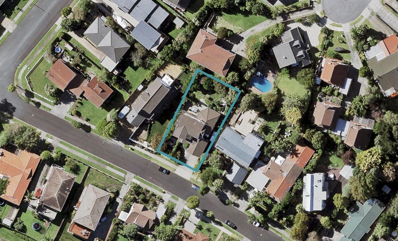 6 Curacao Place, Half Moon Bay, Auckland - Carousel 1