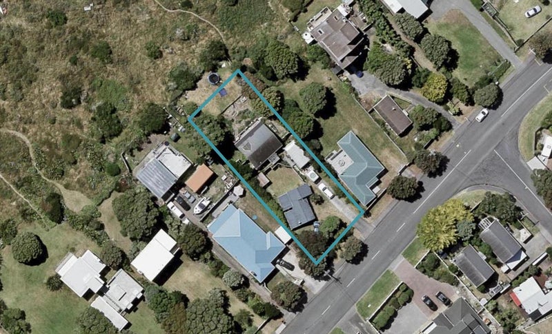 2/145 Manly Street, Paraparaumu Beach, Paraparaumu - Carousel 1