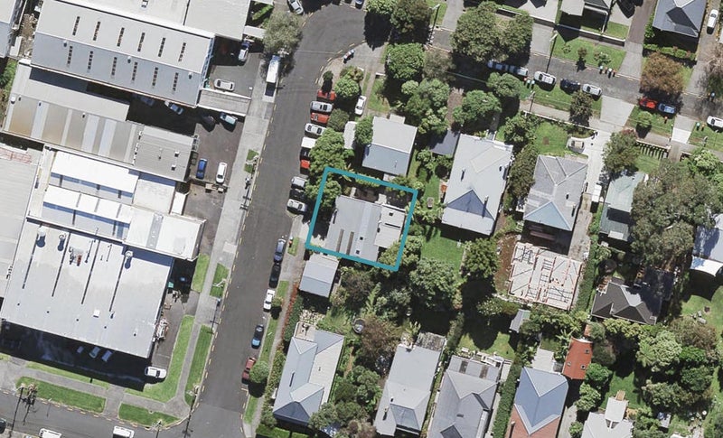 5 Collins Street, Morningside, Auckland - Carousel 1