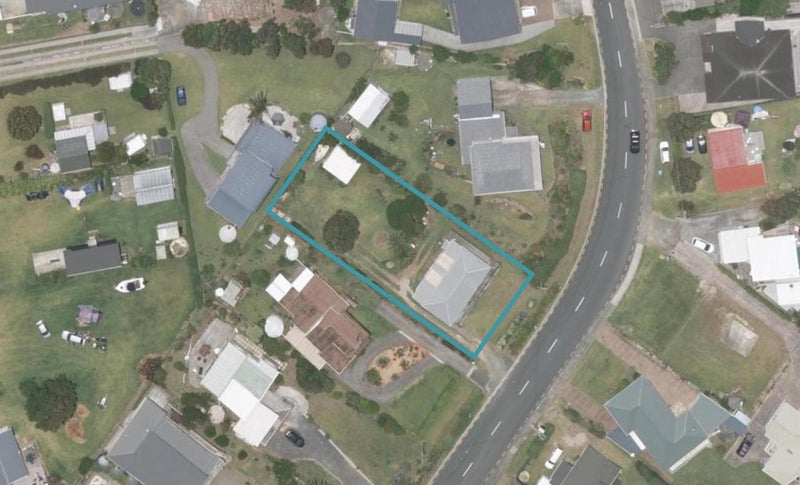 9 Wintle Street, Mangawhai Heads, Mangawhai - Carousel 1