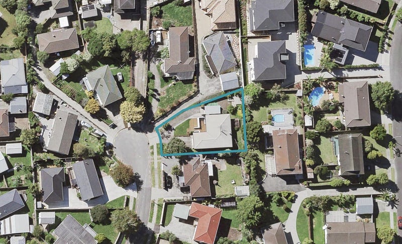 23 Ervine Place, Bucklands Beach, Auckland - Carousel 1