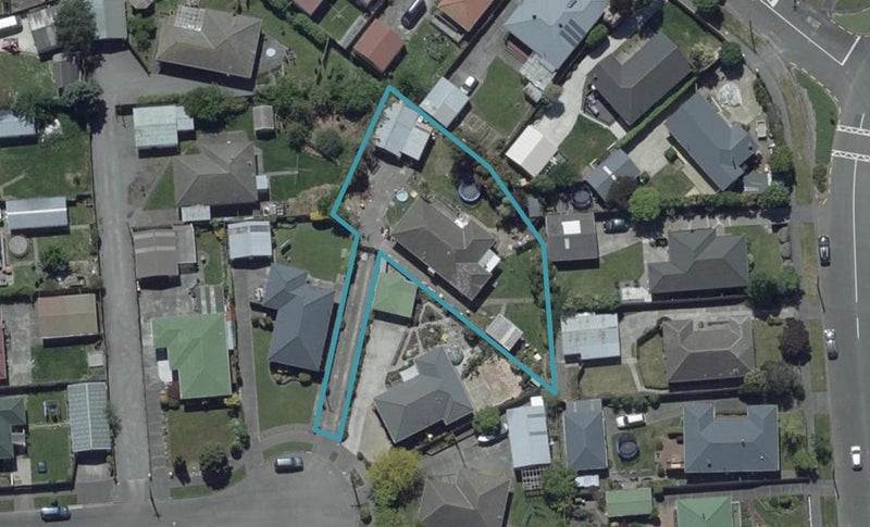 11 Troon Place, Shirley, Christchurch - Carousel 1