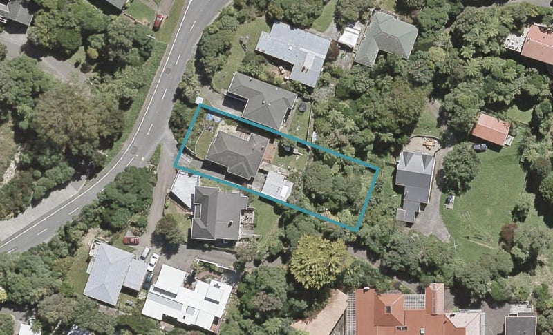 108 Korokoro Road, Korokoro, Lower Hutt - Carousel 1