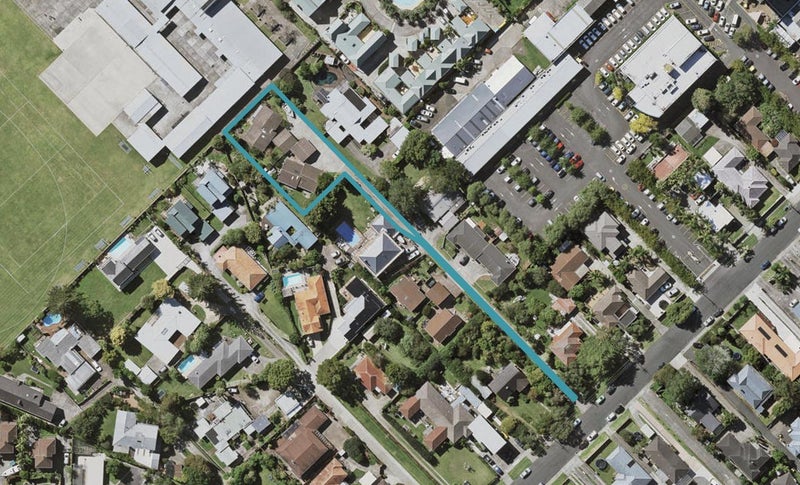2/21 Karaka Street, Takapuna, Auckland - Carousel 1