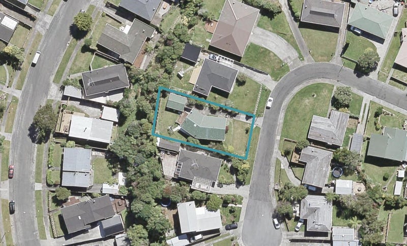 12 Otira Grove, Kelson, Lower Hutt - Carousel 1