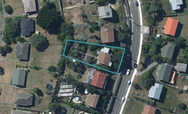 16 Piko Street, Titahi Bay, Porirua - Carousel 1