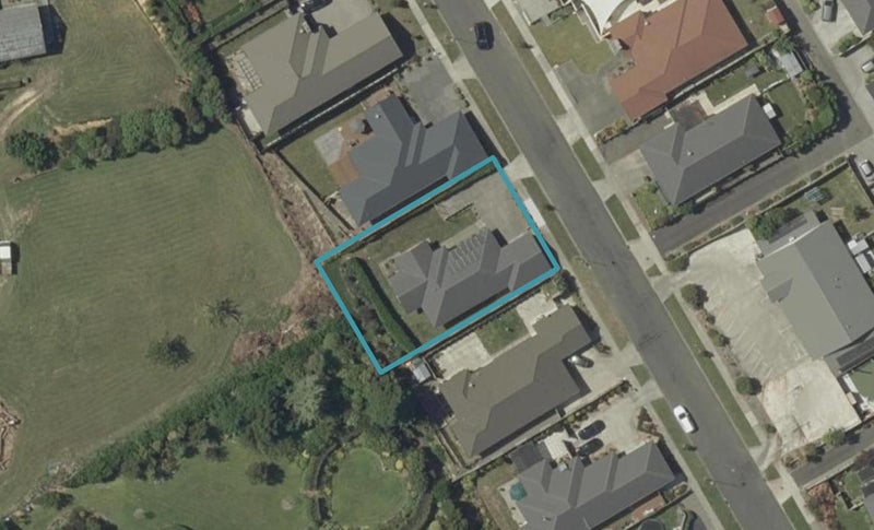 15 Galea Grove, Kelvin Grove, Palmerston North - Carousel 1