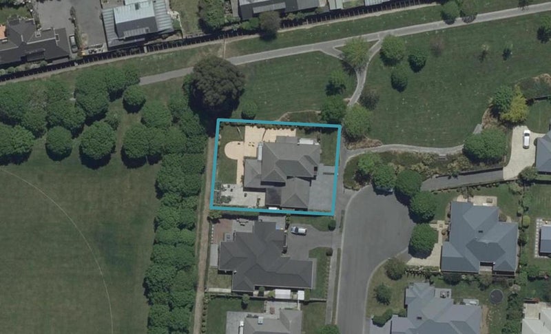 18 Providence Place, Redwood, Christchurch - Carousel 1