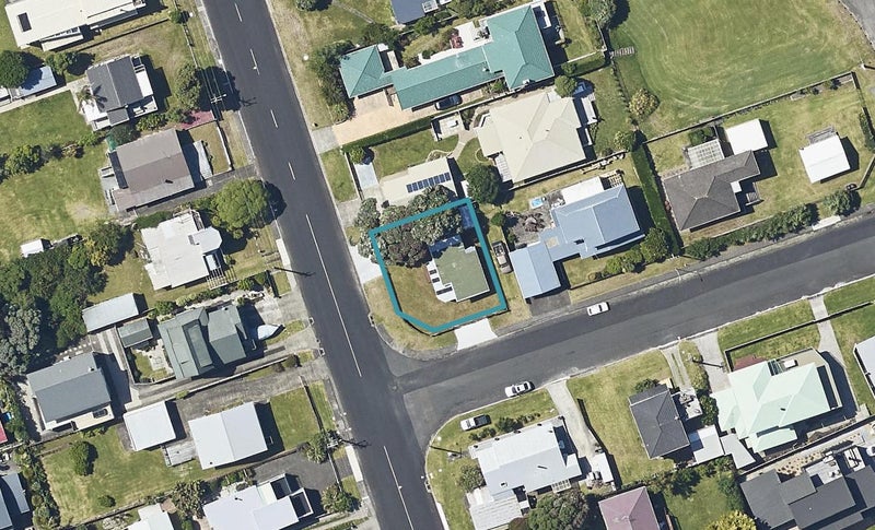 1 Park Avenue, Waihi Beach, Waihi Beach - Carousel 1