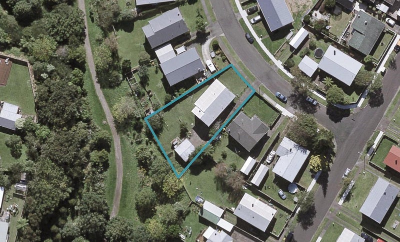 5 Vancouver Place, Marfell, New Plymouth - Carousel 1