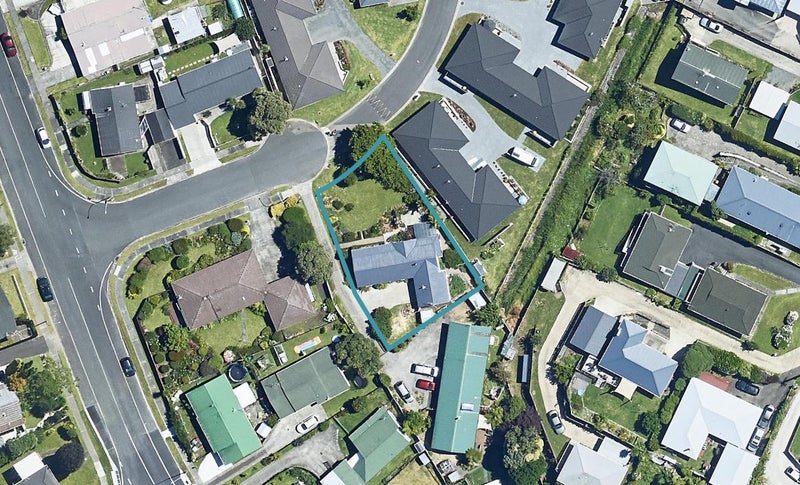6 Tyndall Grove, Matua, Tauranga - Carousel 1
