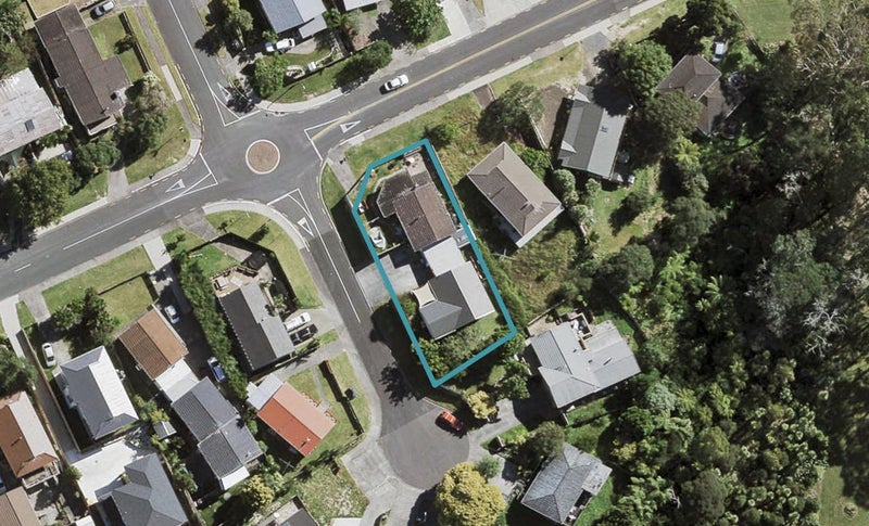 1/42 Zita Maria Drive, Massey, Auckland - Carousel 1