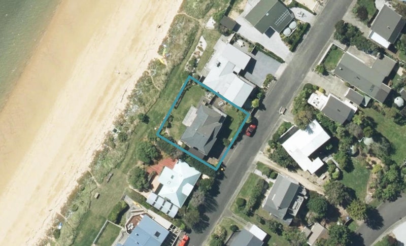 19 Cornwall Place, Tata Beach - Carousel 1