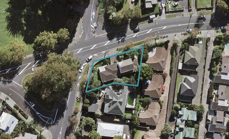 1/90 King George Avenue, Epsom, Auckland - Carousel 1