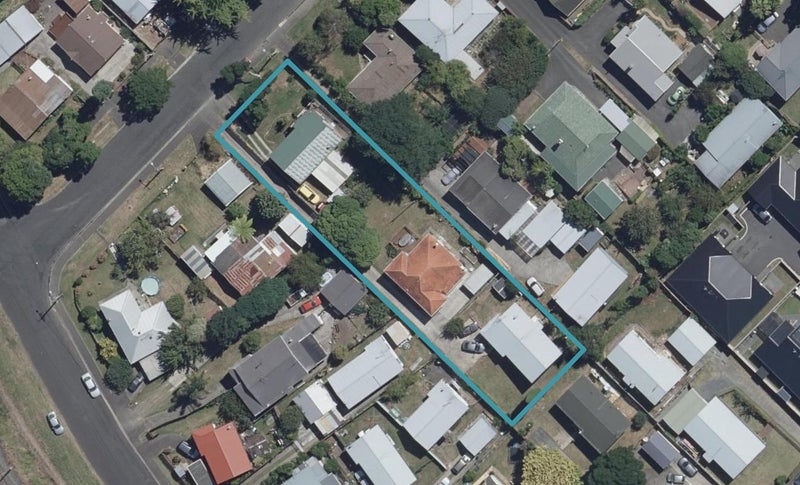 29 Huia Avenue, Forest Lake, Hamilton - Carousel 1