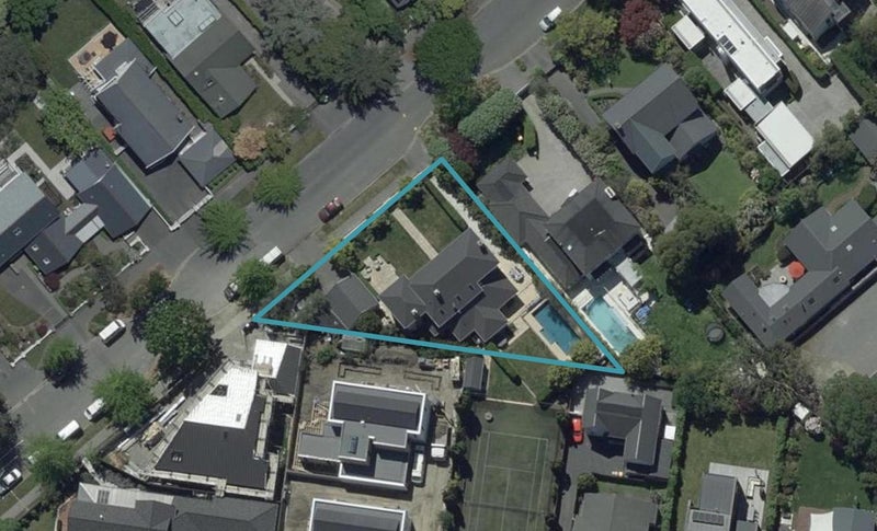10 Snowdon Road, Fendalton, Christchurch - Carousel 1